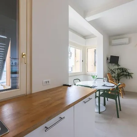 Effe'S Apartment- Arya Seaview -Parcheggio Gratuito Alassio Exterior photo