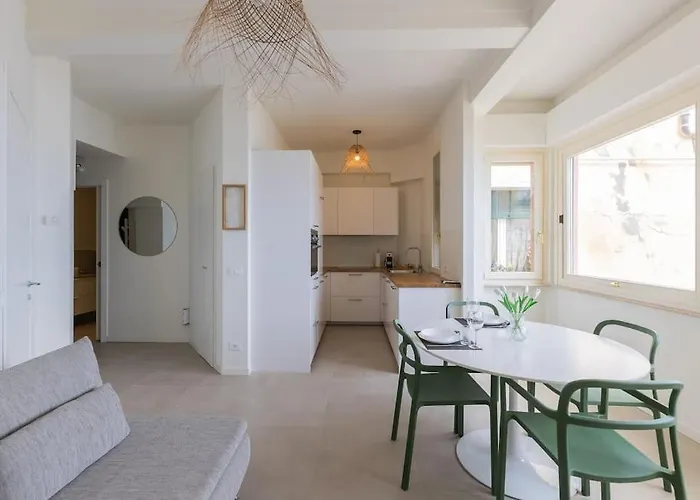 Effe\'S Apartment- Arya Seaview -Parcheggio Gratuito