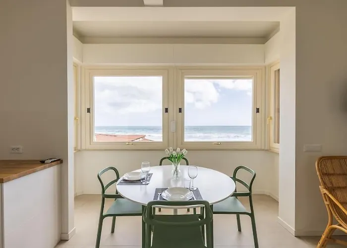 Effe\'S Apartment- Arya Seaview -Parcheggio Gratuito