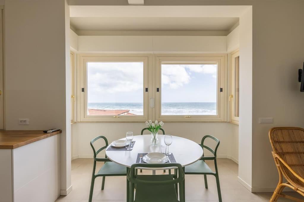 Effe's Apartment- Arya Seaview -parcheggio Gratuito * Alassio